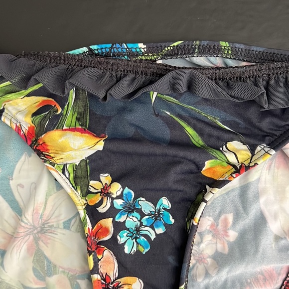 JETS by Jessika Allen Navy Floral Ruffle Tieside Bikini Bottom US Sz 6 - NWT! - Picture 3 of 9